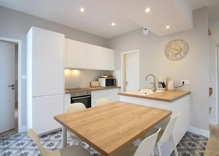 Bel T3 Rénové Avec Terrasse Et Wifi, Centre La Bourboule, Proche Thermes, Max 5 Pers - Fr-1-608-270 Appartement *